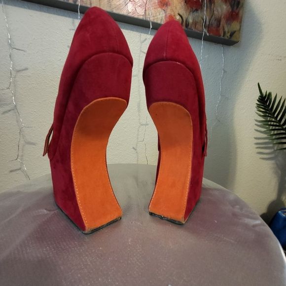 Red AND ORANGE HEELS - Picture 3 of 5